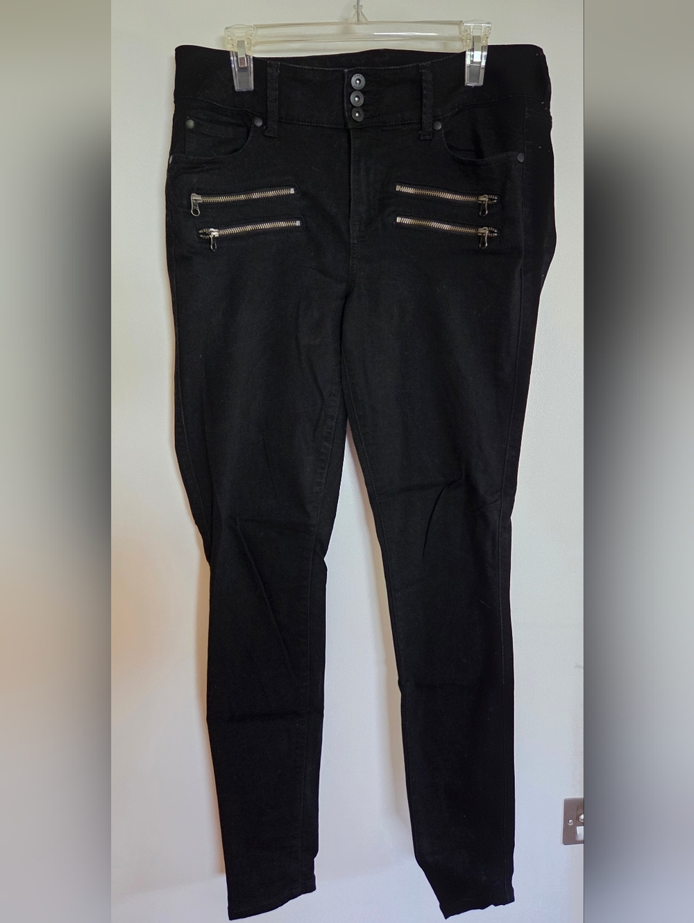 torrid Black Super Soft Button Jegging